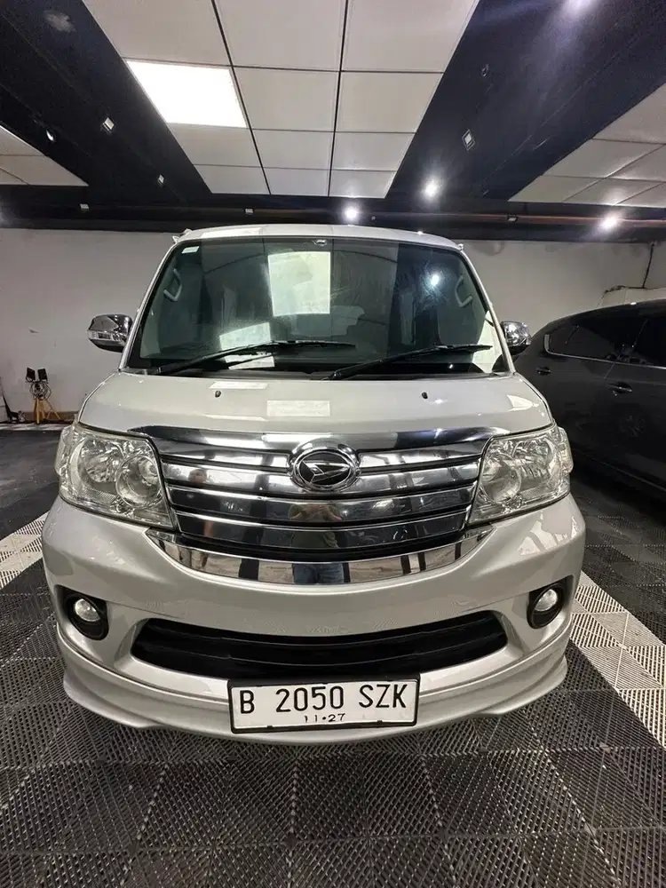 Daihatsu Luxio 2017 Bensin