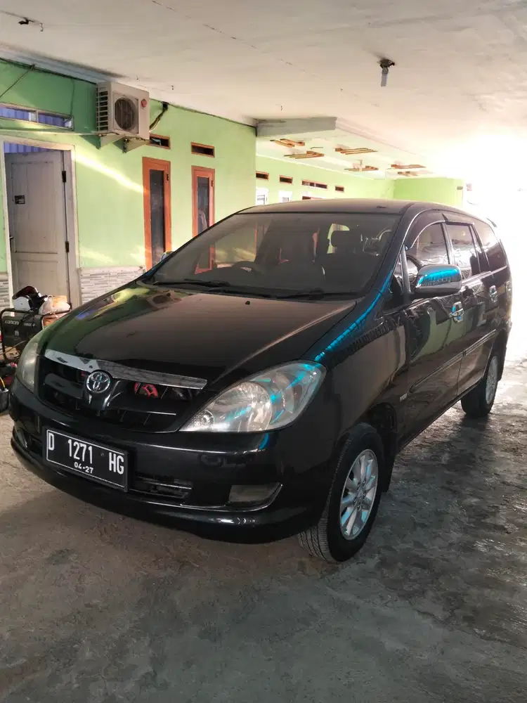 Toyota Kijang Innova 2005 Bensin