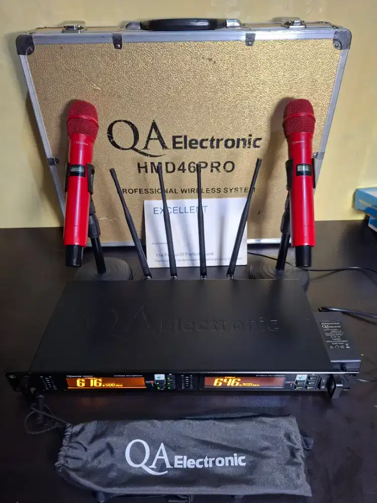 Mic Wireless QA HMD 46 Like New