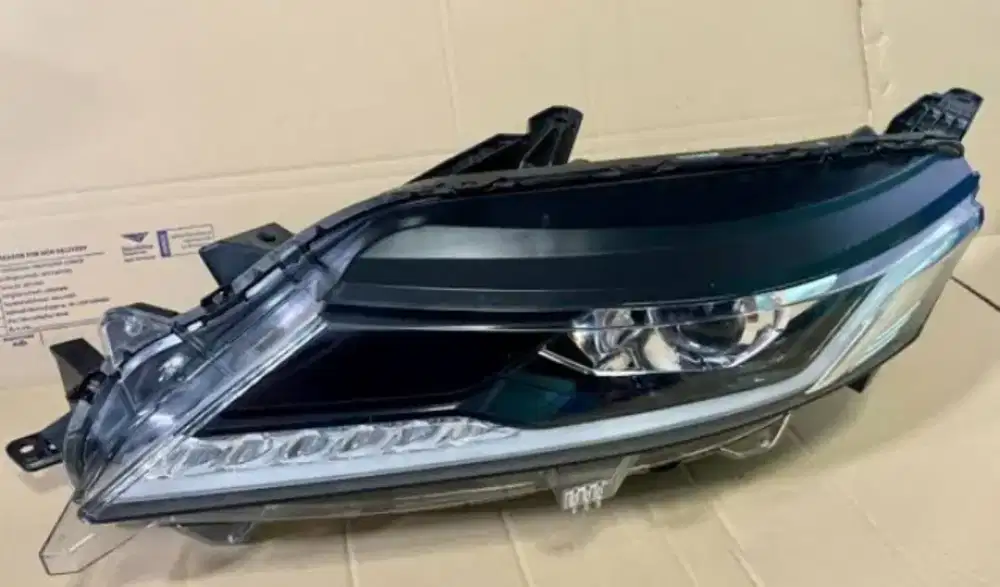 Headlamp Mitsubisi Pajero Sport 2021up kanan