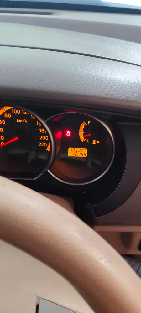 Nissan Livina 2010 Bensin