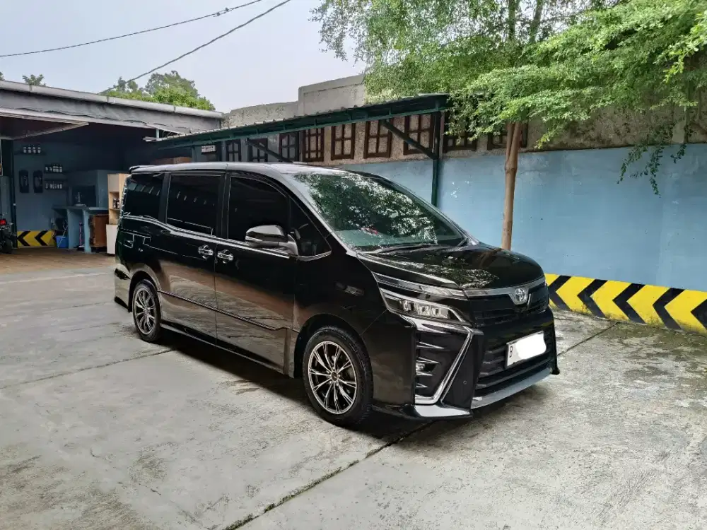 [ Pemilik Langsung ] Toyota Voxy 2017 Sangat Terawat