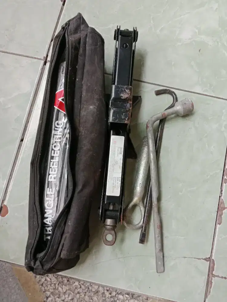 DIJUAL MURAH DONGKRAK MOBIL RP. 400 RIBU
