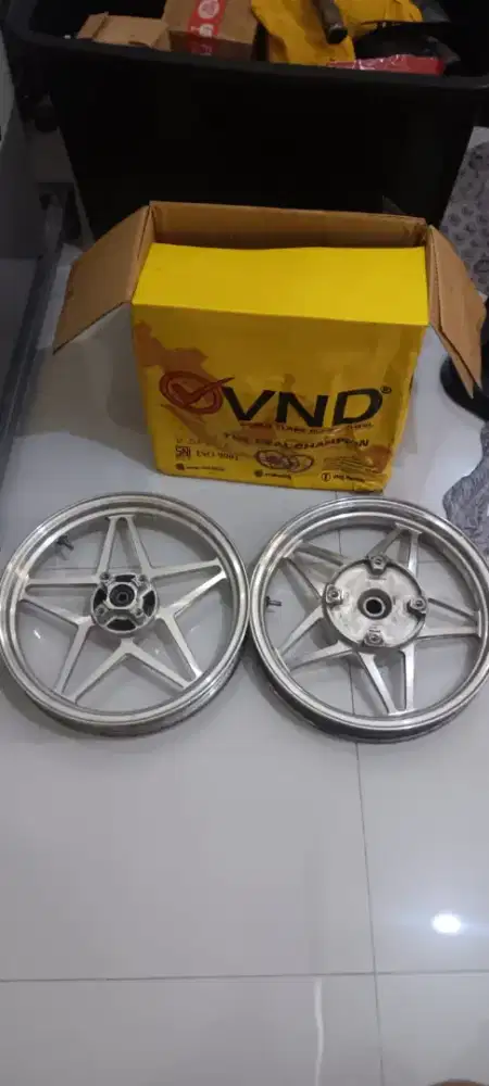 Pelek motor pcx 160 vnd