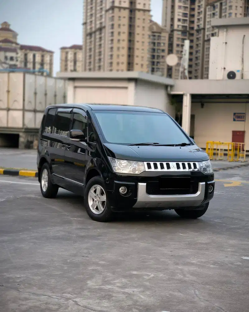 (TDP 25JT) LOW KM 88 RB ! DELICA 2.0 AT 2015 HITAM ! RECORD & TERAWAT!