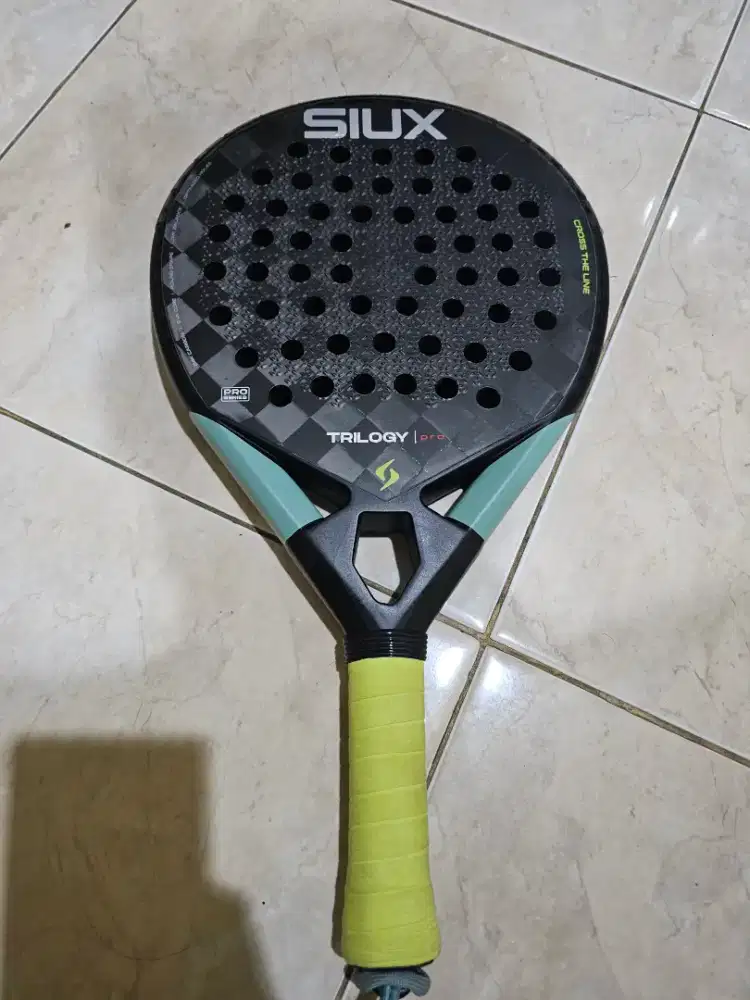 Raket padel, Siux trilogy pro noir fog 2026, pembelian april 2026