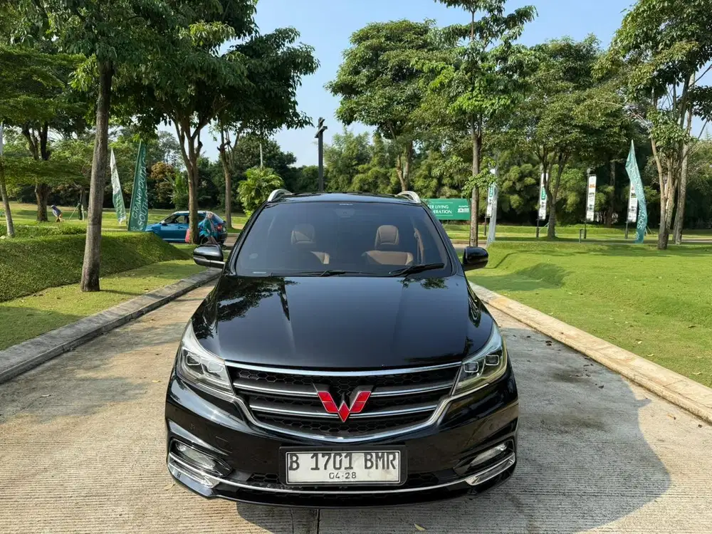 Wuling Cortez L 1.8 Lux AMT 2018 Bensin