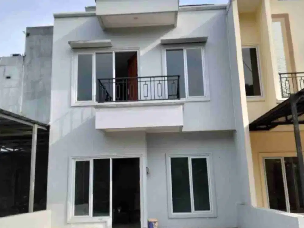 Rumah  siap huni lokasi pinggir jalan Radar auri dpk .