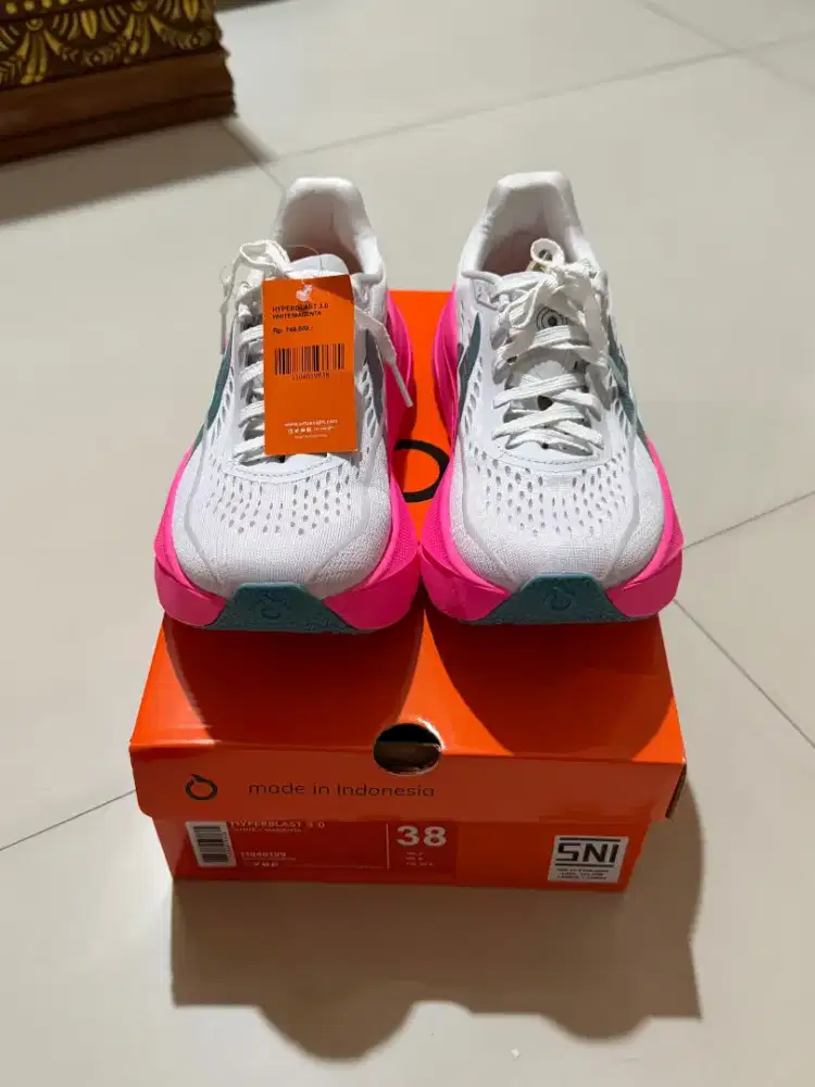 Sepatu olahraga Original