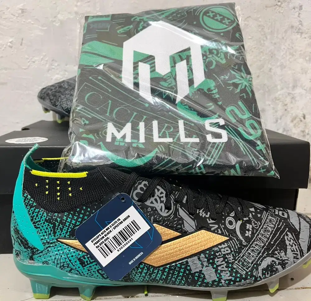 Sepatu bola Mills Xyclops ACG MK II Elite
