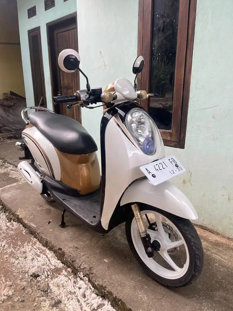 Honda scoopy 2010