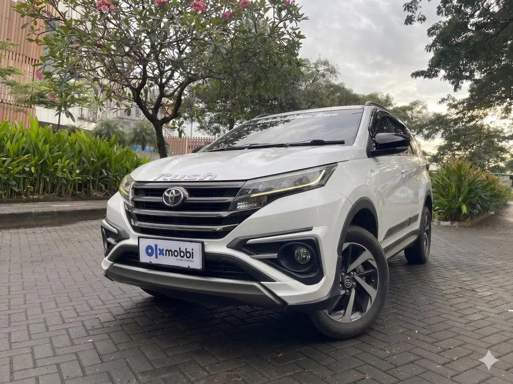 TDP 1 JUTA Toyota Rush 1.5 GR Sport Bensin-AT 2023 Putih C4KGT