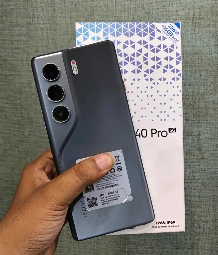 Tecno Camon 40 Pro 5G 8/256 Lengkap Fullset Mulus Nominus Januari 2027