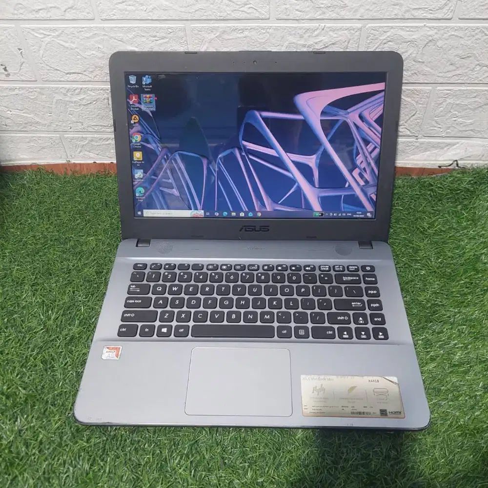 ASUS X441B AMD A9-9425 RADEON R5 RAM 4GB SSD 128GB
