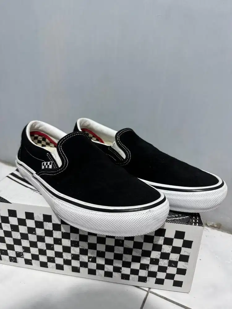 Sepatu vans slip on
