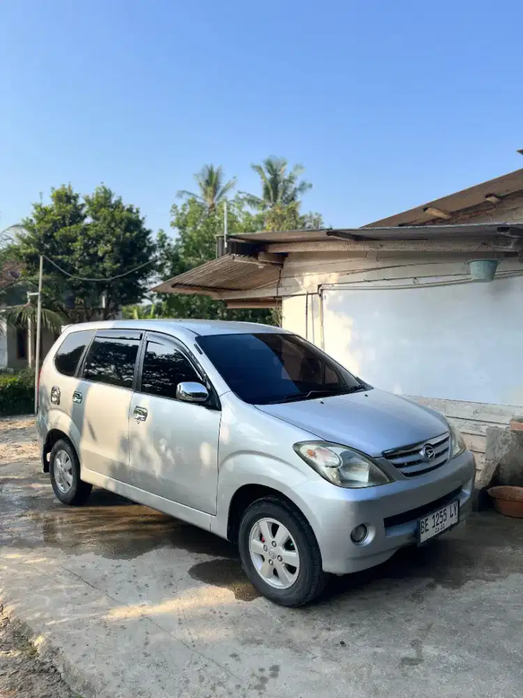 Xenia 1000cc.tqhun 2004 manual ,silver