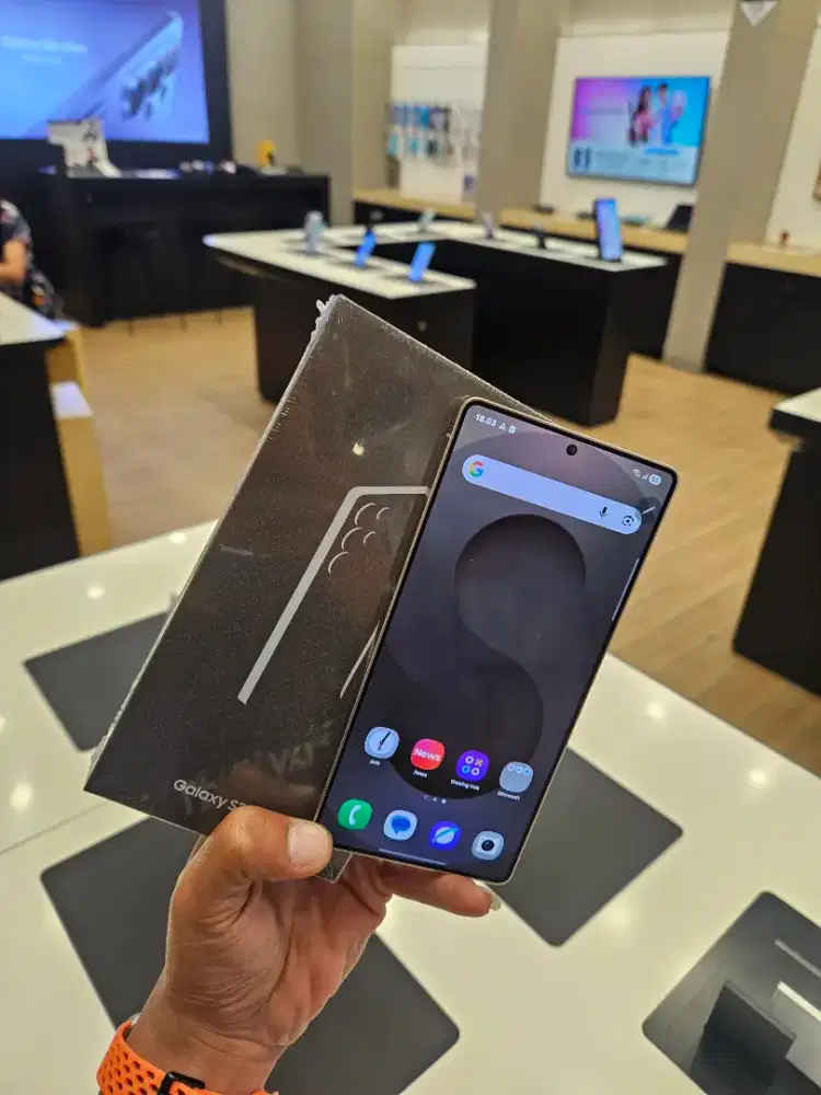 SAMSUNG GALAXY S25 ULTRA 512GB GRATIS GALAXY BUDS4 DAN SPEAKER PREMIUM