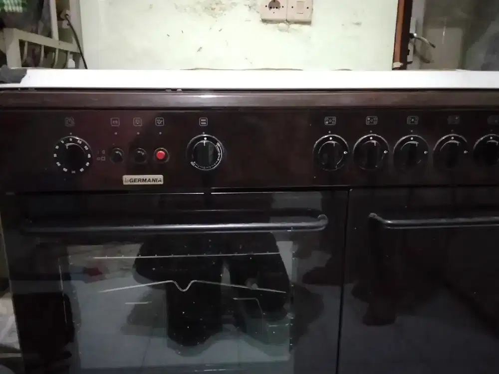 Kompor plus oven 5 tungku