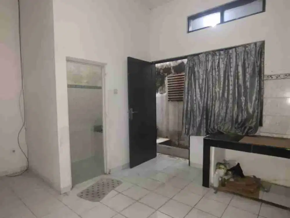 Dijual Rumah Tengah Kota Paledang