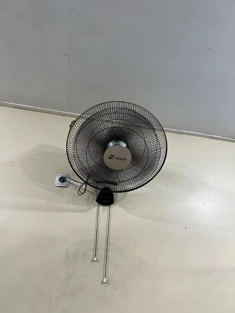 Kipas Angin Sanex Tornado Wall Fan Besi