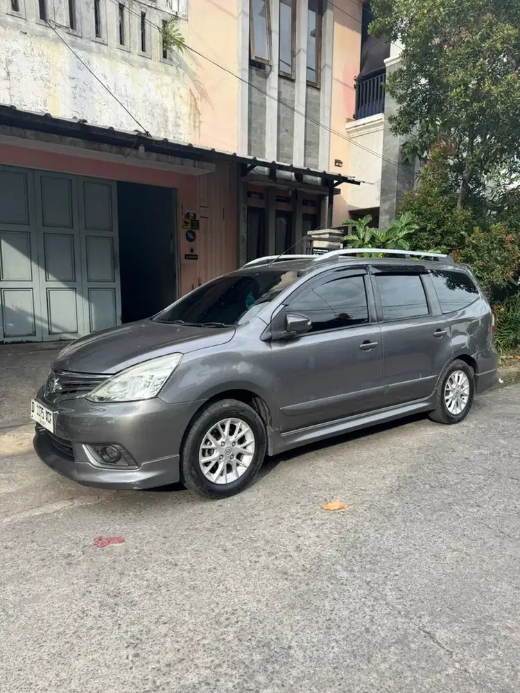 Nissan Grand livina 2014 Bensin