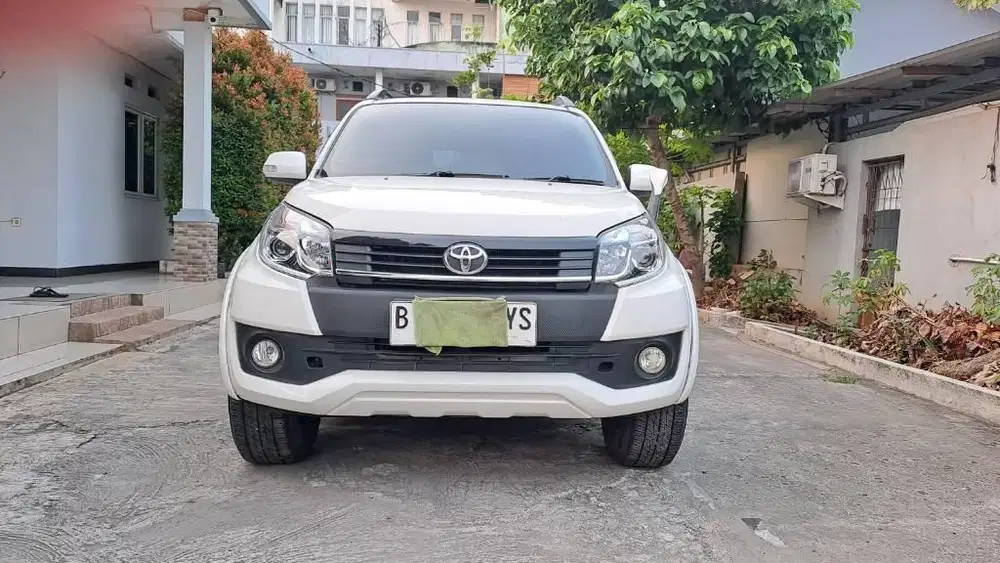 TOYOTA RUSH G FACELIFT 2016 MATIK PUTIH ISTIMEWA BERGARANSI DP 25/3.5