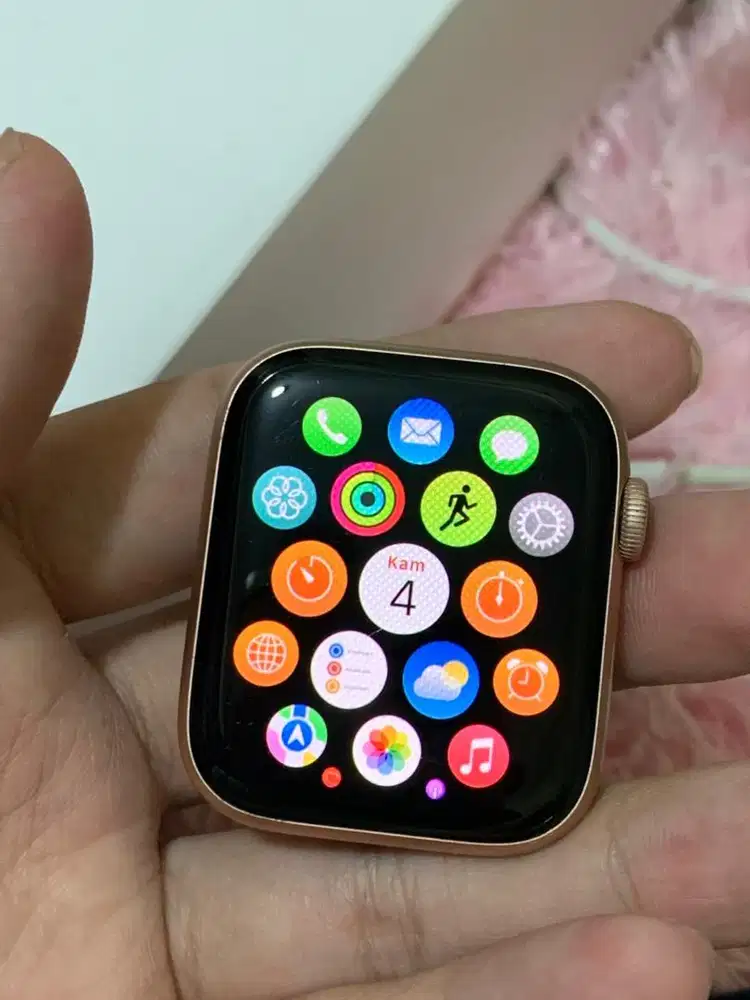 apple watch series 4 ukuran 44MM