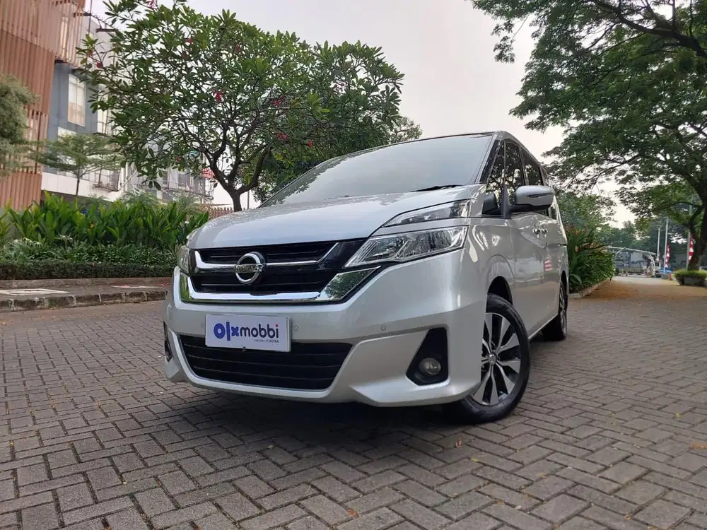 TDP 1 JUTA Nissan Serena 2.0 Bensin-AT 2019 Silver CTIFB