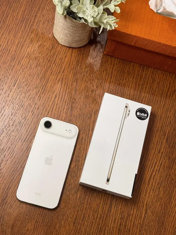 iPhone 17 Air 256 GB LIGht GOLD MULUS LIKE NEW GARANSI NOVEMBER