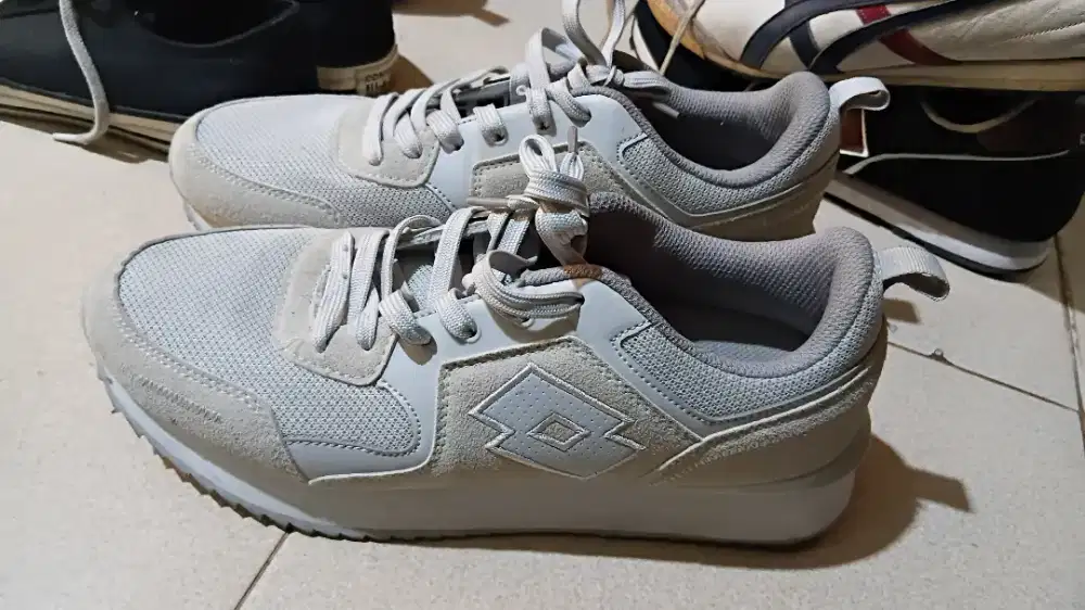 SEPATU LOTTO WHITE CREAM ORI