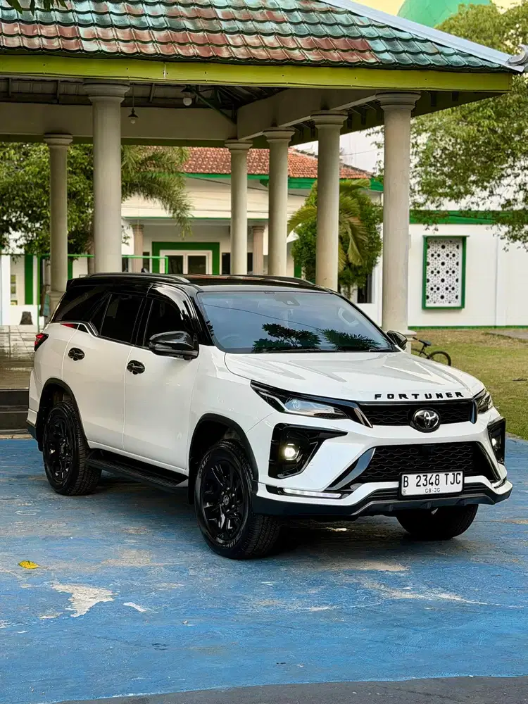 Fortuner 2.8 GR TSS Aeropackage Th 2025 KM 10rb Like New!
