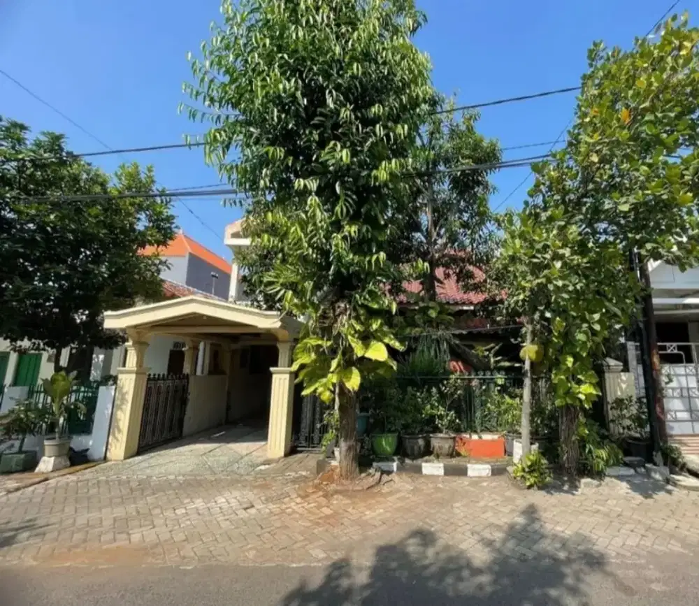 Rumah 2 Lantai Ketintang Dekat Royal Plaza & Kampus | LT 200 m² |