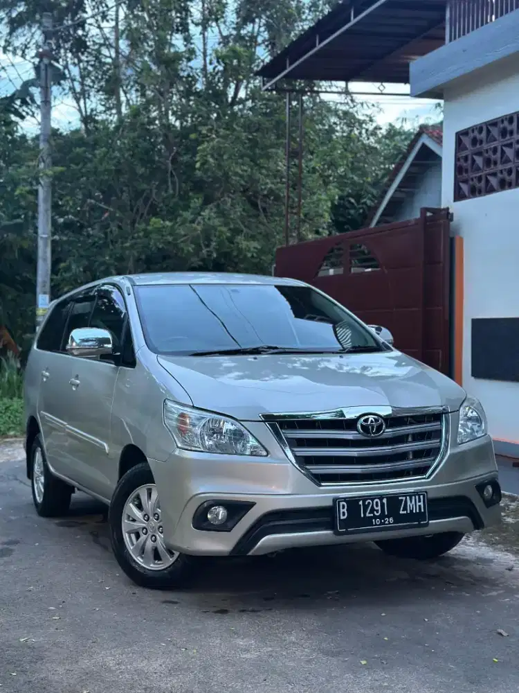 Toyota Kijang Innova 2014 bensin ( ban pajak baru)