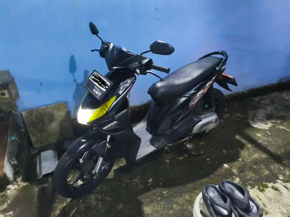 Dijual Motor Bekas Beat 2009