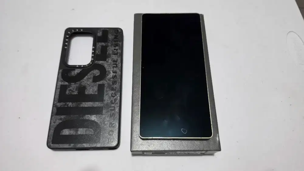 Samsung S25 Ultra 1 Tera gold
