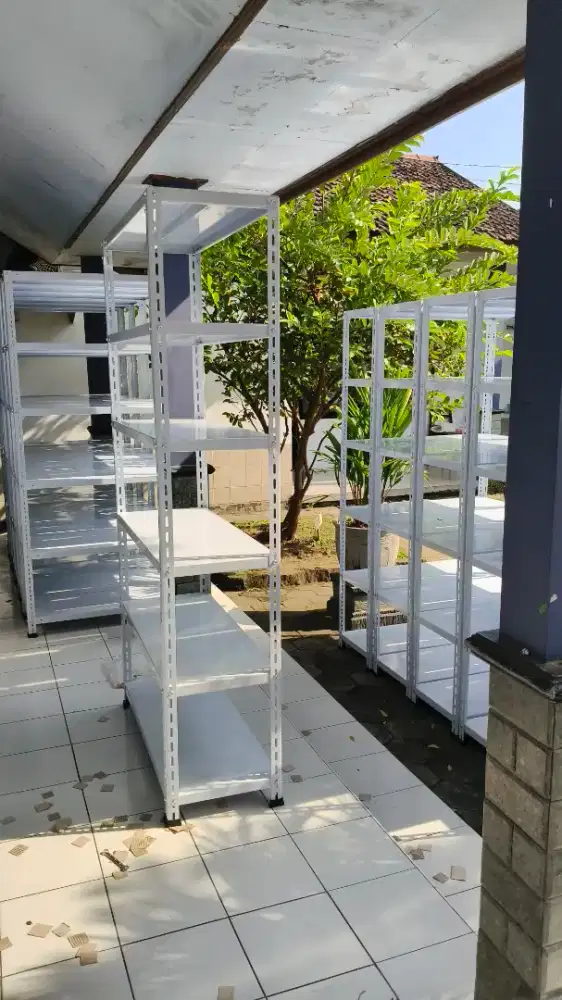 Rak besi siku ful besi ramping