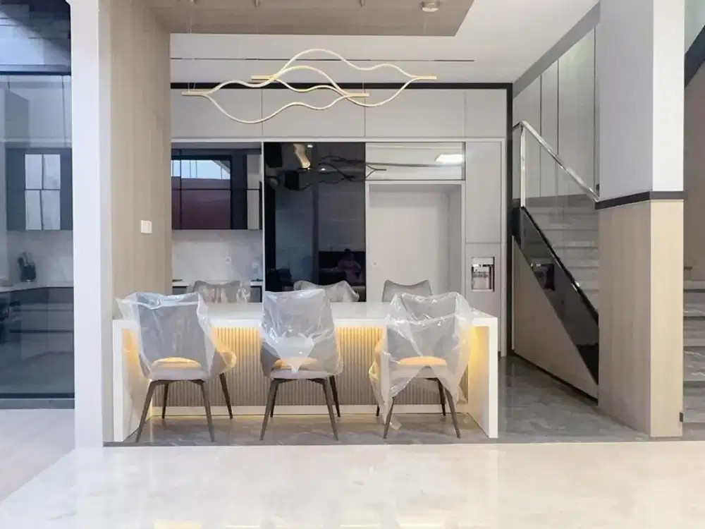 Rumah Mewah Full Furnish di Singgasana Bandung