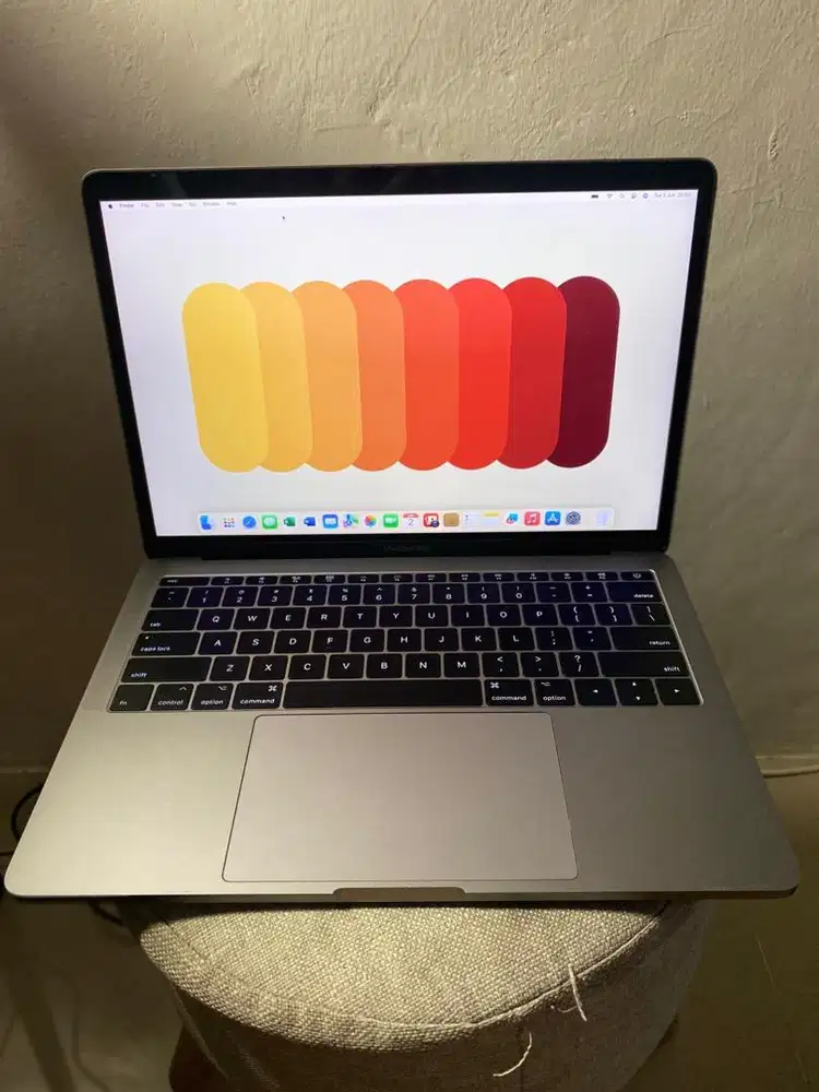 Macbook pro core i5 RAM 8GB SSD 256GB