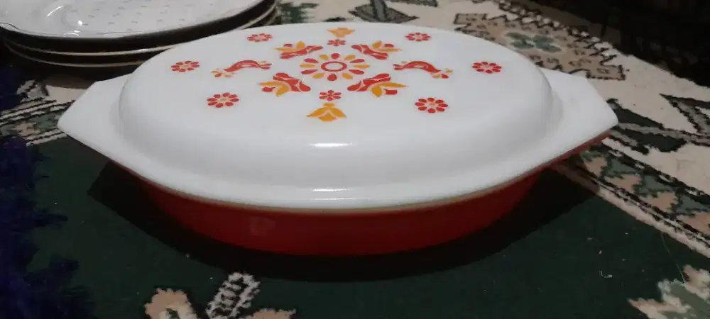 Pyrex friendship wadah kaserol