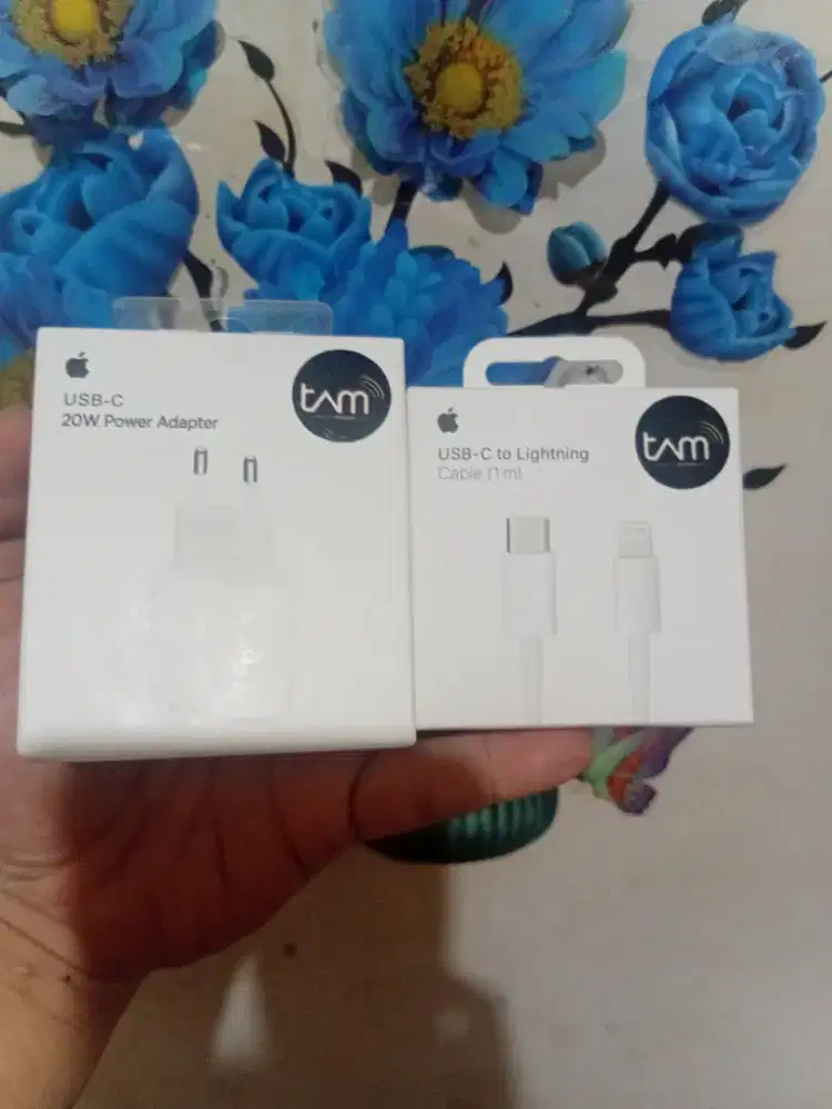 Adaptor Original Tam iphone 20W Tipe C+Kabel Data Tipe C To Lighting