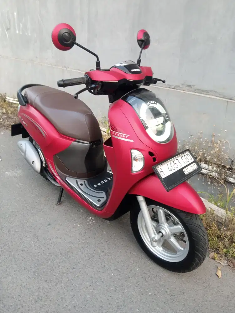 Honda Scoopy 2025 merah