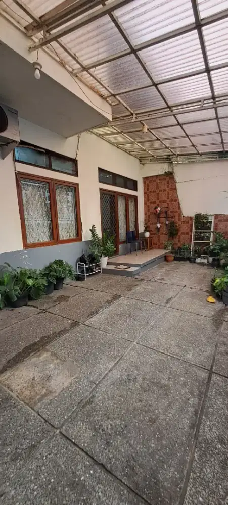 Rumah bagus apik siap huni dekat Trans Studio di Turangga Buah Batu