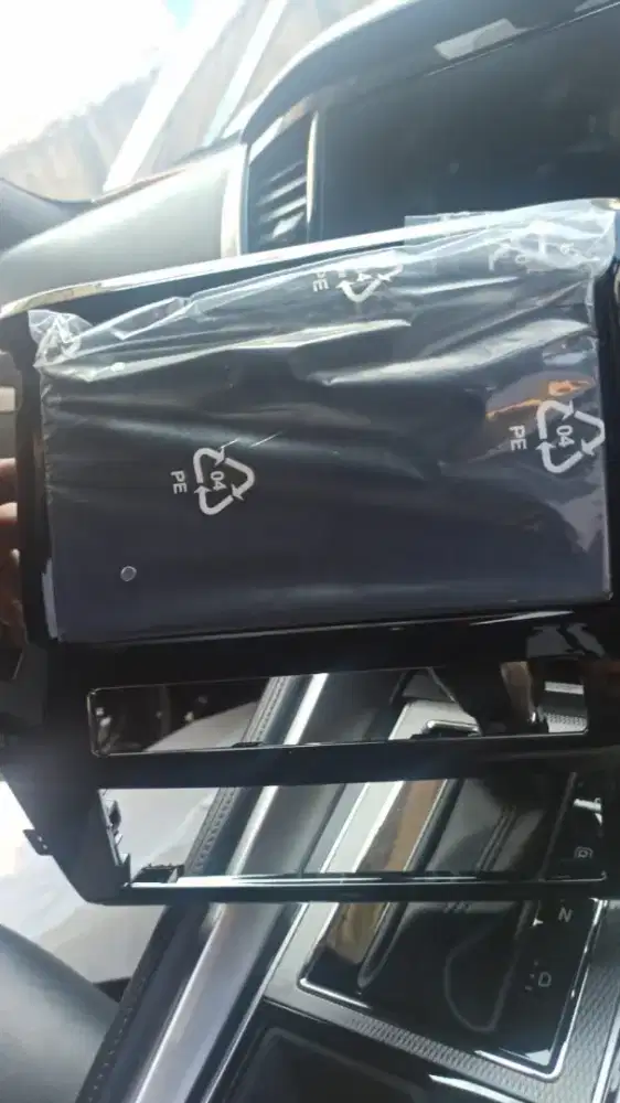 Kaca film dan asesoris mobil