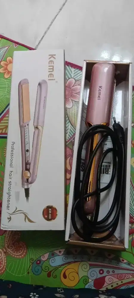 Catokan rambut merk kemei