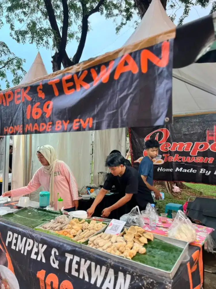 Di butuhkan karyawan 2 ,wanita 2 orang