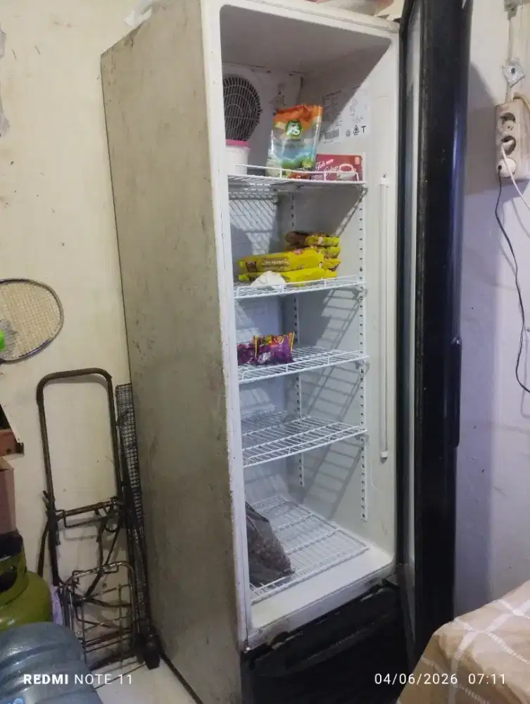 Jual showcase Gea 5rak