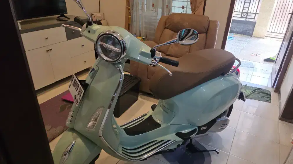 Vespa primavera Iget abs tahun 2024 like new km 1.980