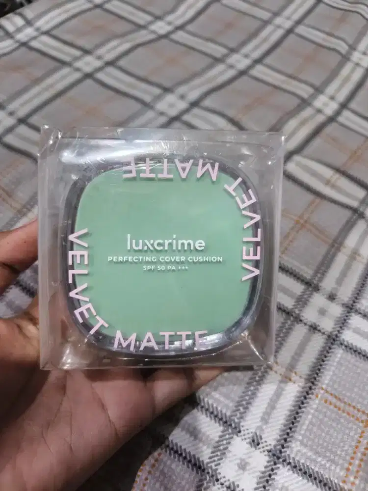Cushion Luxcrime