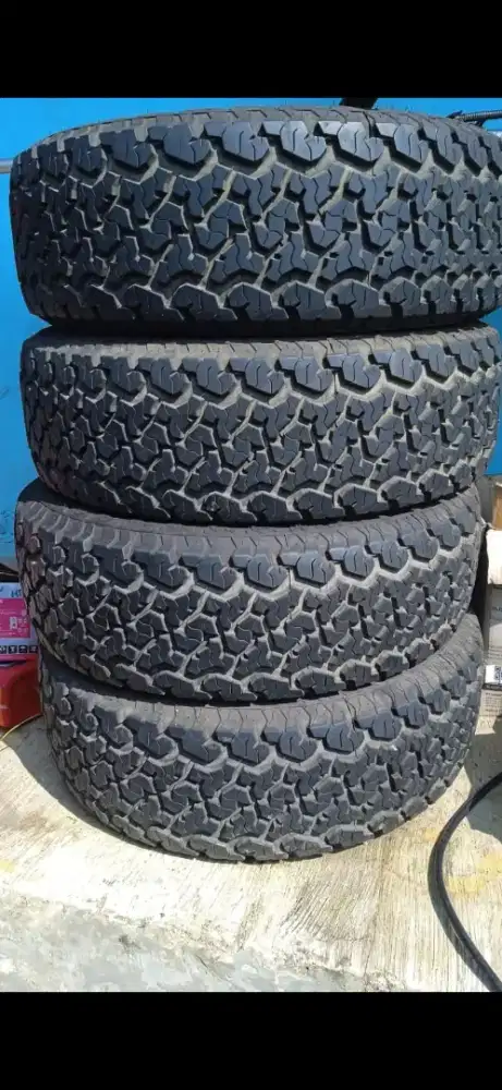 Ban Maxxis 980 R18 275 / 65