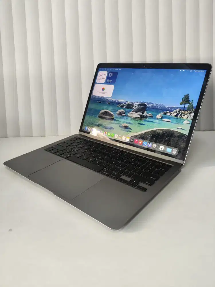 Macbook Air M1 2020 grey, apple M1, 8/128